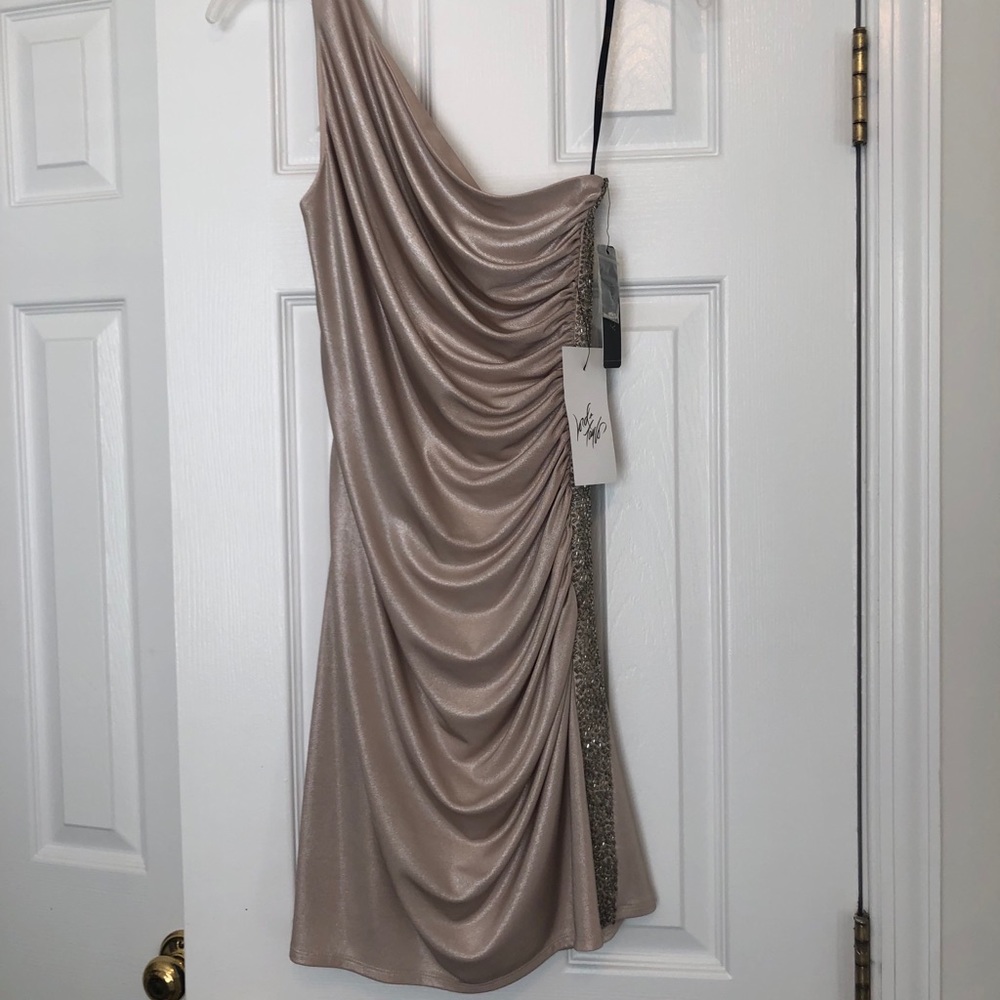 Laundry by Shelli Segal one shoulder dress